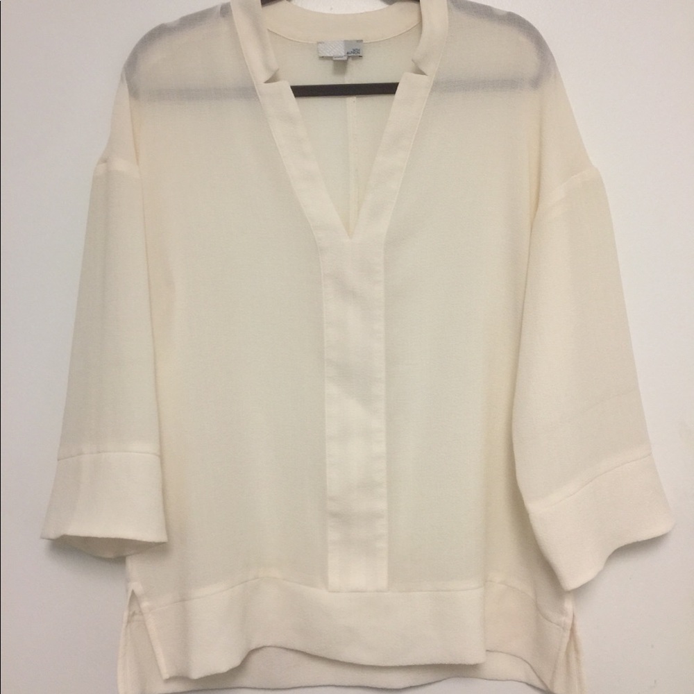 Unworn 14th & union cream blouse size medium